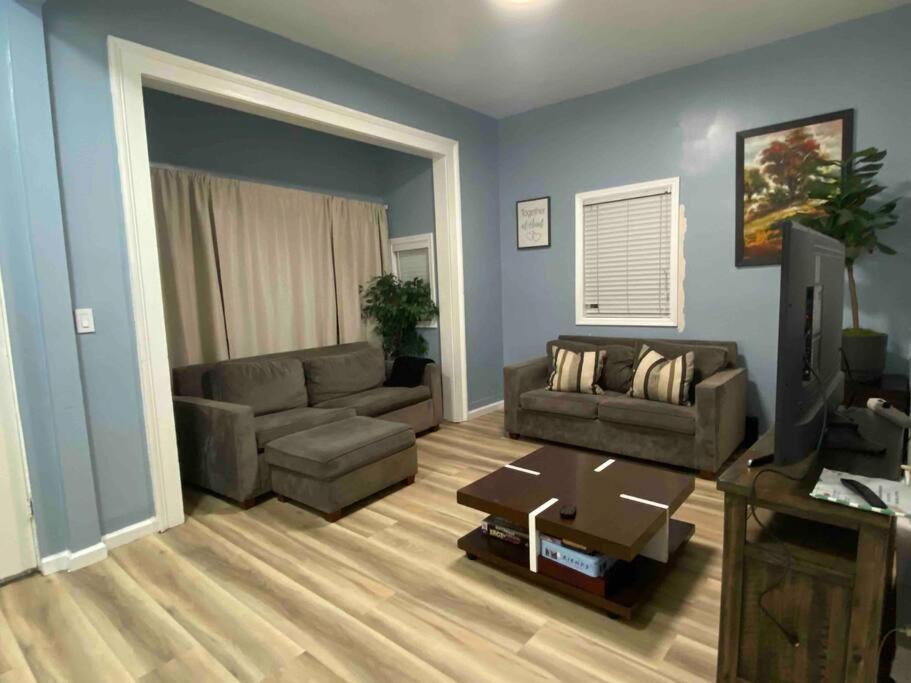 Victorian Oasis: Charm & Convenience Near Merritt * Oakland